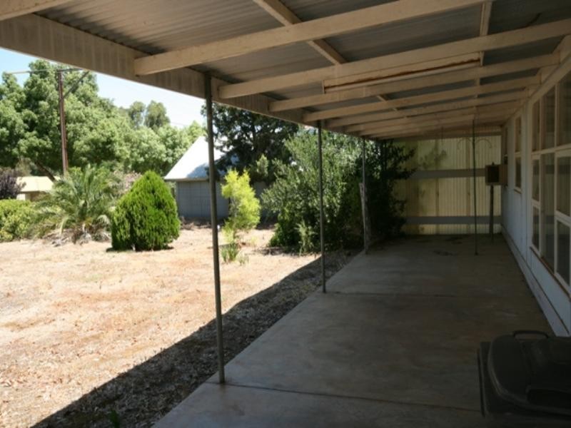 15 Kingston Street, Burra SA 5417