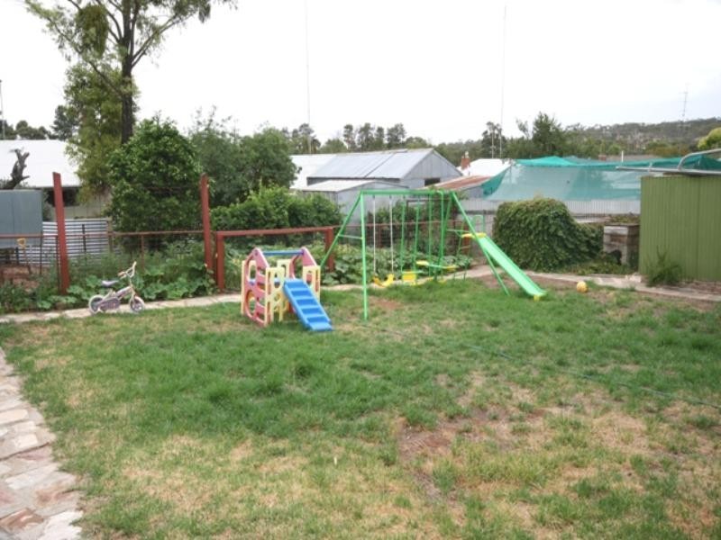 11 Kelly Street, Clare SA 5453