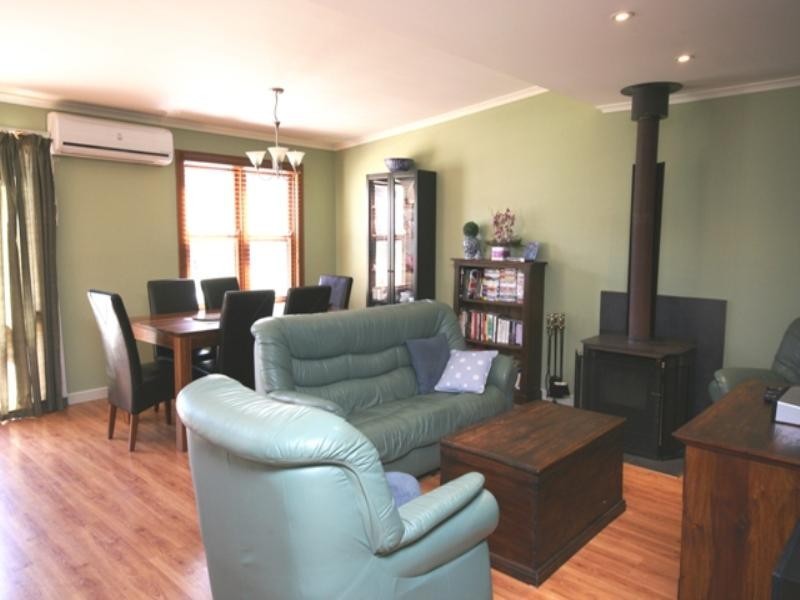 5 Bright Street, Clare SA 5453