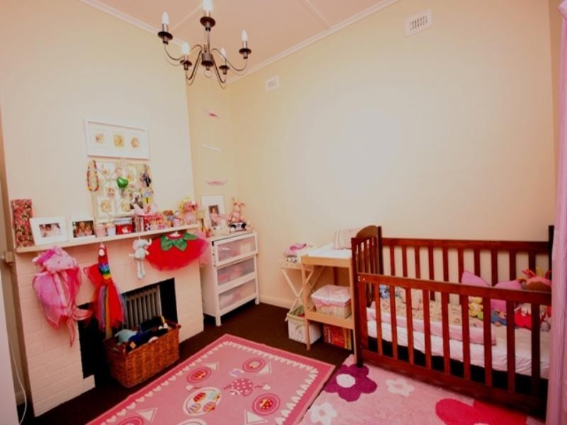 5 Bright Street, Clare SA 5453