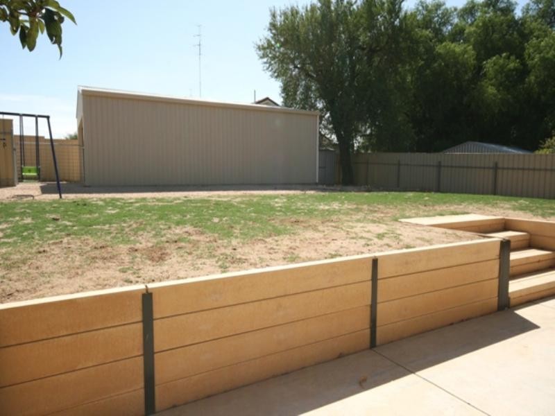 5 Bright Street, Clare SA 5453