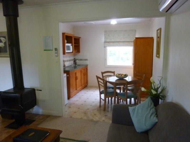 10 and 11 Warenda Road, Clare SA 5453