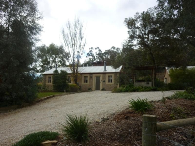 10 and 11 Warenda Road, Clare SA 5453