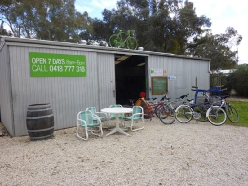 10 and 11 Warenda Road, Clare SA 5453