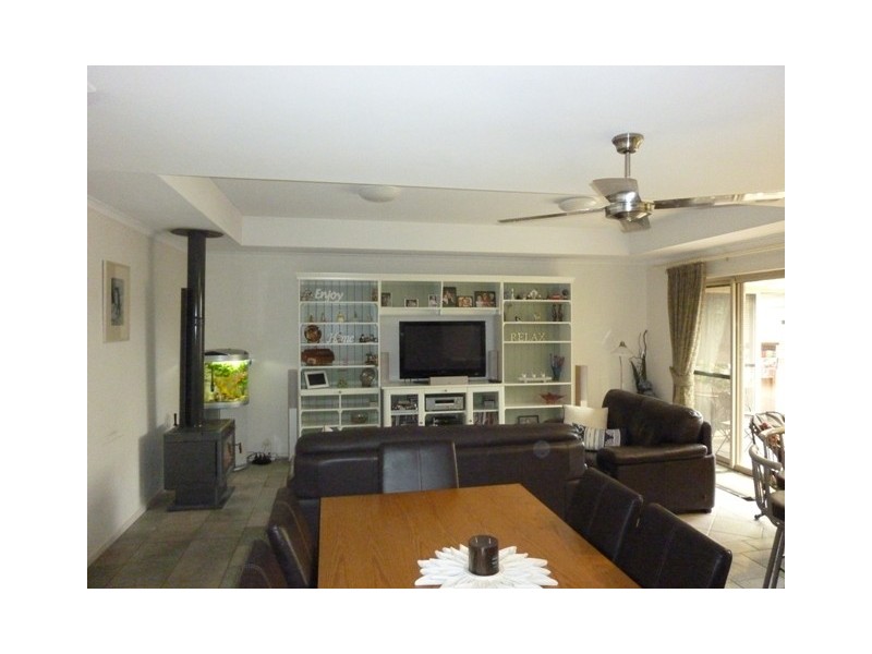 6 Warenda Road, Clare SA 5453