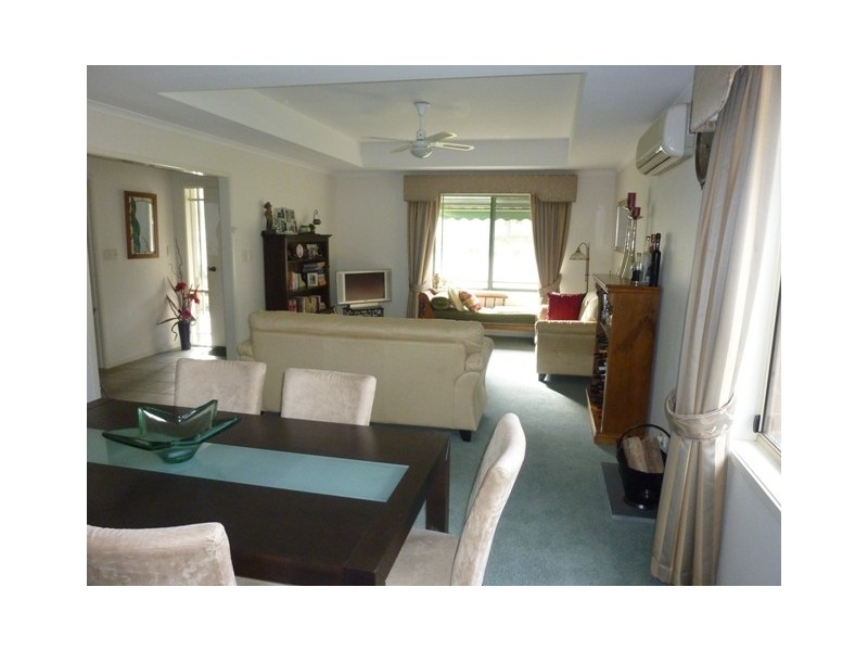 6 Warenda Road, Clare SA 5453