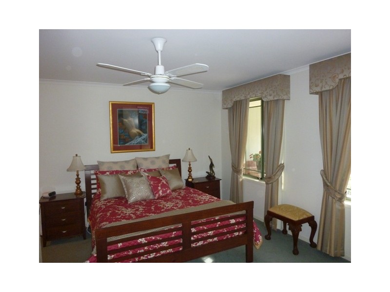 6 Warenda Road, Clare SA 5453