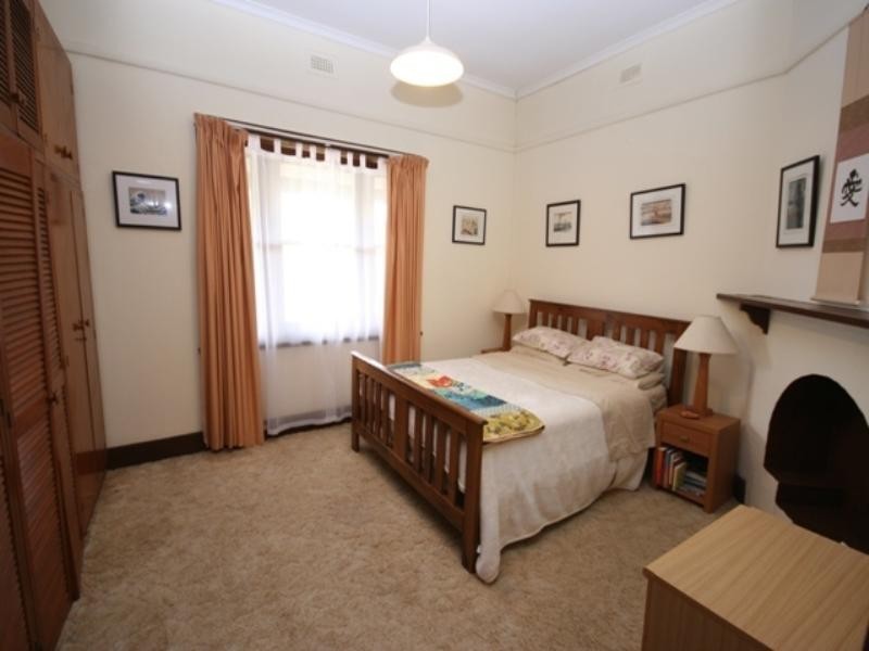 46 Victoria Road, Clare SA 5453