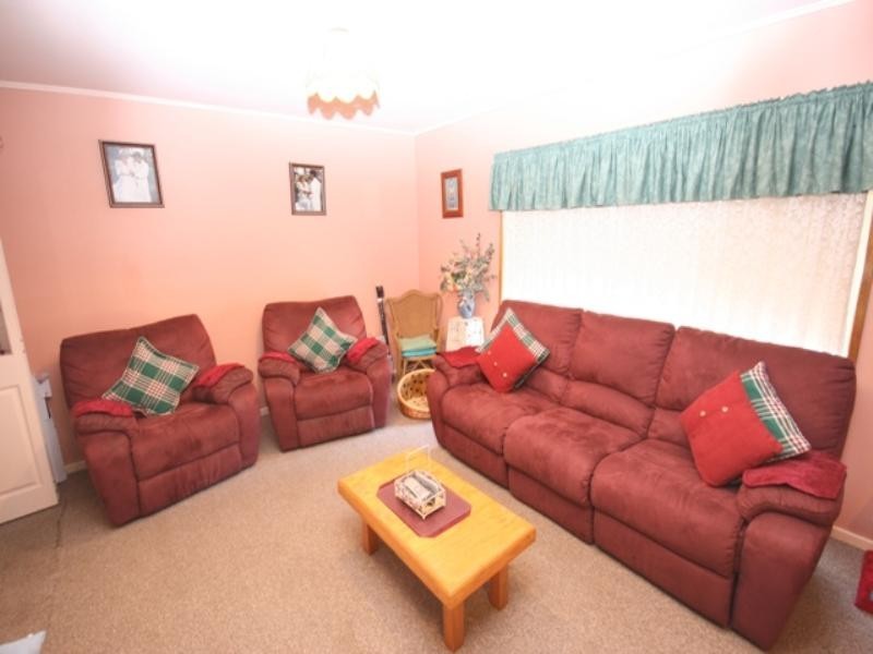 28 Blyth Road, Clare SA 5453