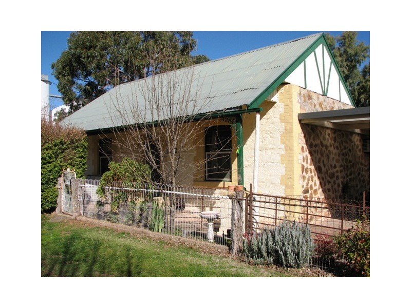 7 Napier Street, Farrell Flat SA 5416