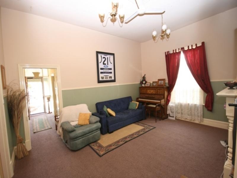 11 Charles Street, Balaklava SA 5461