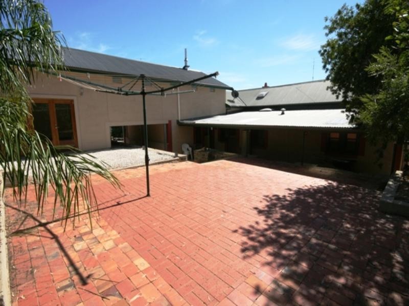 6 Houghton Street, Clare SA 5453