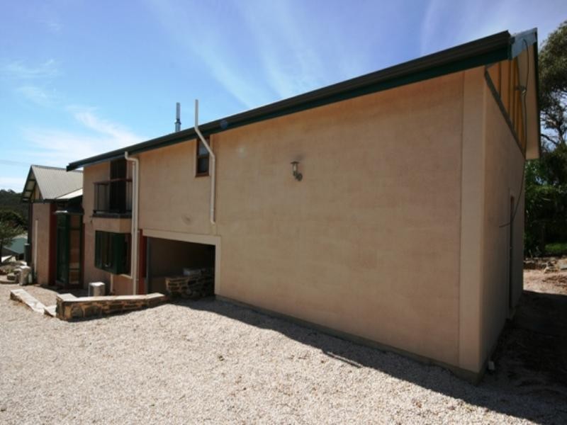 6 Houghton Street, Clare SA 5453