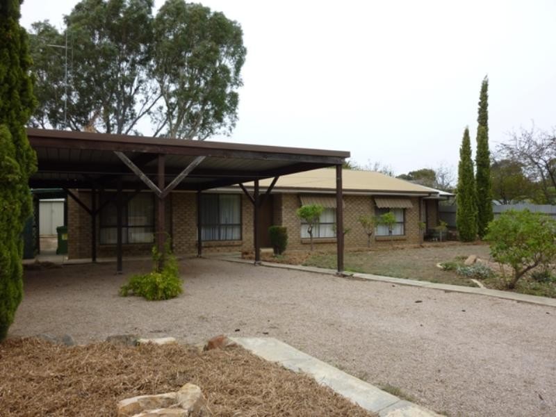 11A Guilford Street, Clare SA 5453