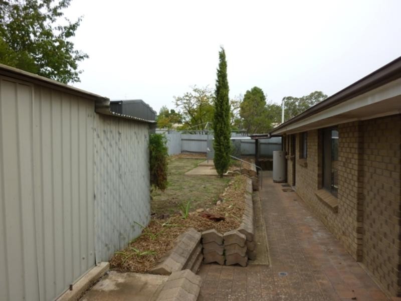 11A Guilford Street, Clare SA 5453