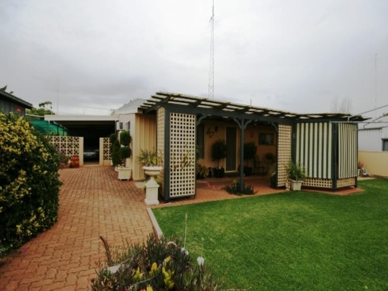 147 Main North Road, Clare SA 5453