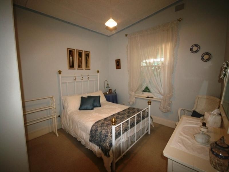 147 Main North Road, Clare SA 5453