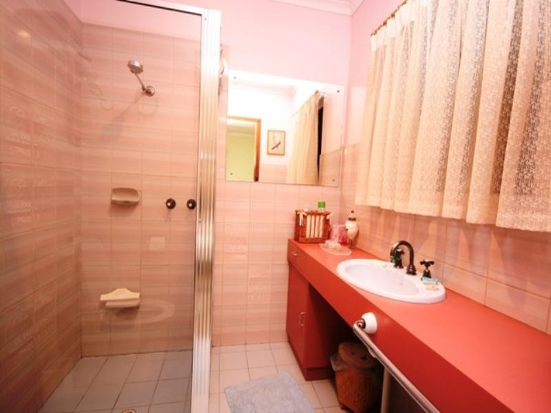 25 West Terrace, Clare SA 5453