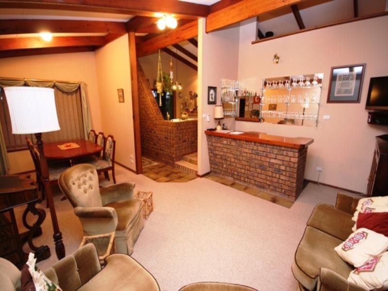 25 West Terrace, Clare SA 5453