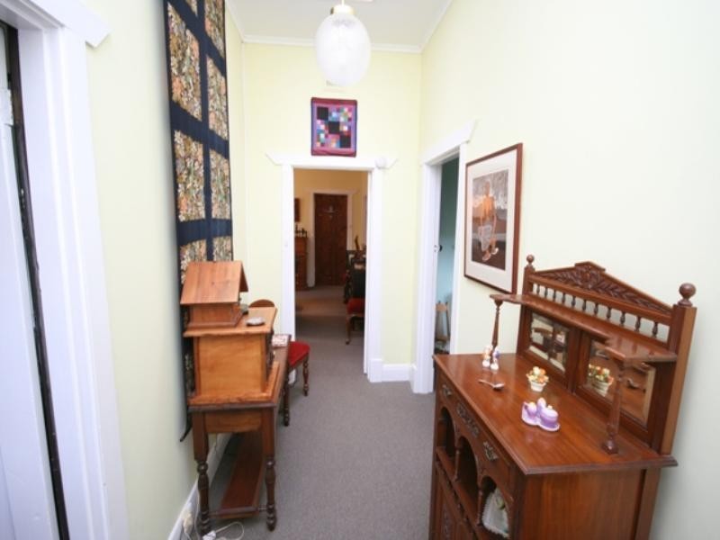8 Church Street, Burra SA 5417