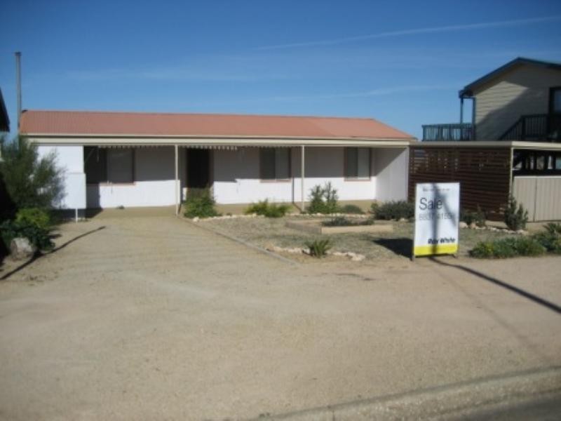 18 Barton Road, Tiddy Widdy Beach SA 5571