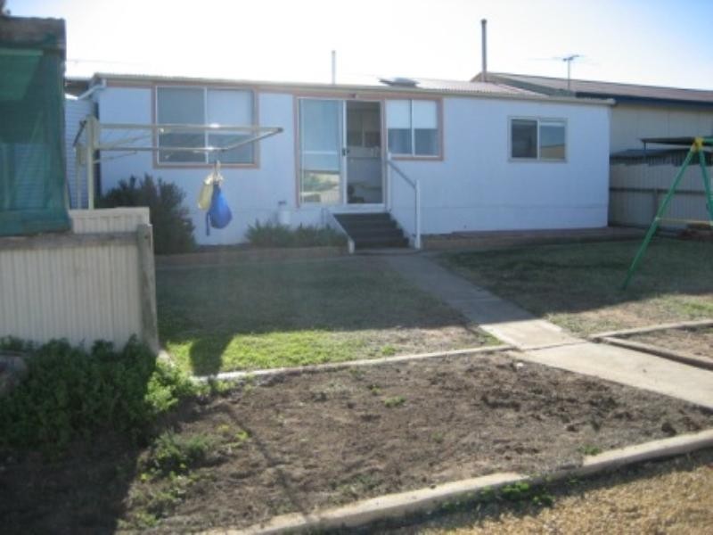 18 Barton Road, Tiddy Widdy Beach SA 5571