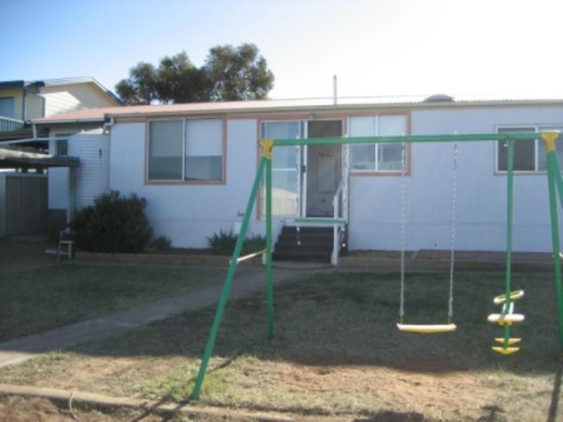 18 Barton Road, Tiddy Widdy Beach SA 5571