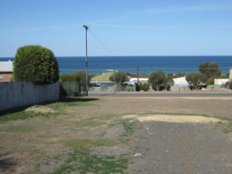 18 Barton Road, Tiddy Widdy Beach SA 5571