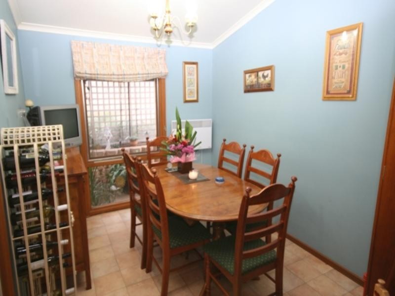 10 Powell Street, Clare SA 5453