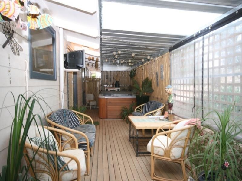 10 Powell Street, Clare SA 5453