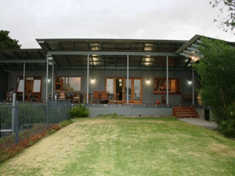 11 William Street, Clare SA 5453