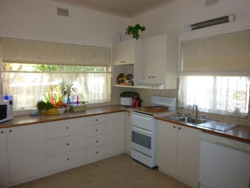 144 Main North Road, Clare SA 5453