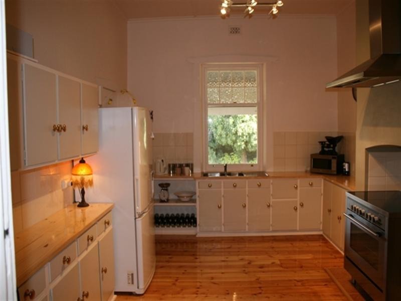 1 Ware Street, Burra SA 5417