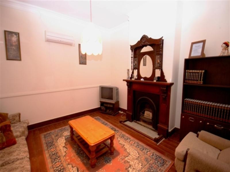 18 Chapel Street, Burra SA 5417