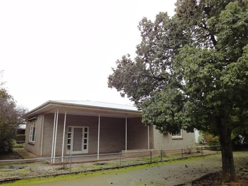 15 Chapel Street, Burra SA 5417