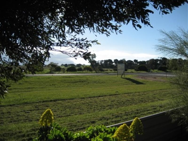 2 Cane Avenue, Ardrossan SA 5571