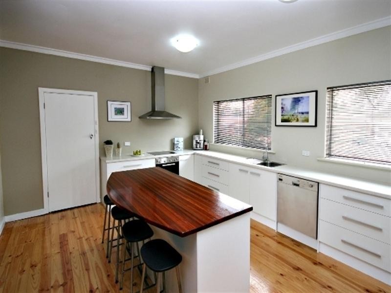 15 Webb Street, Clare SA 5453