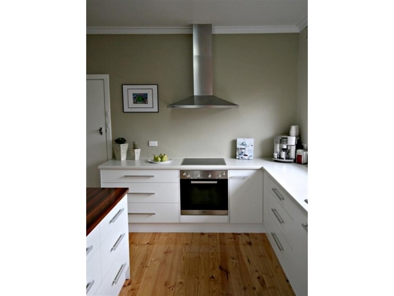 15 Webb Street, Clare SA 5453