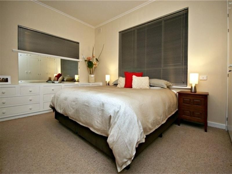 15 Webb Street, Clare SA 5453