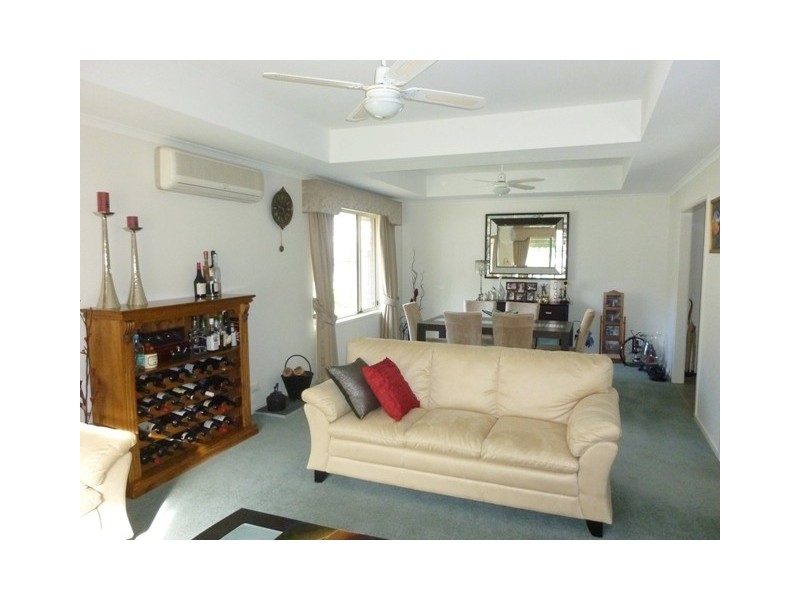 6 Warenda Road, Clare SA 5453