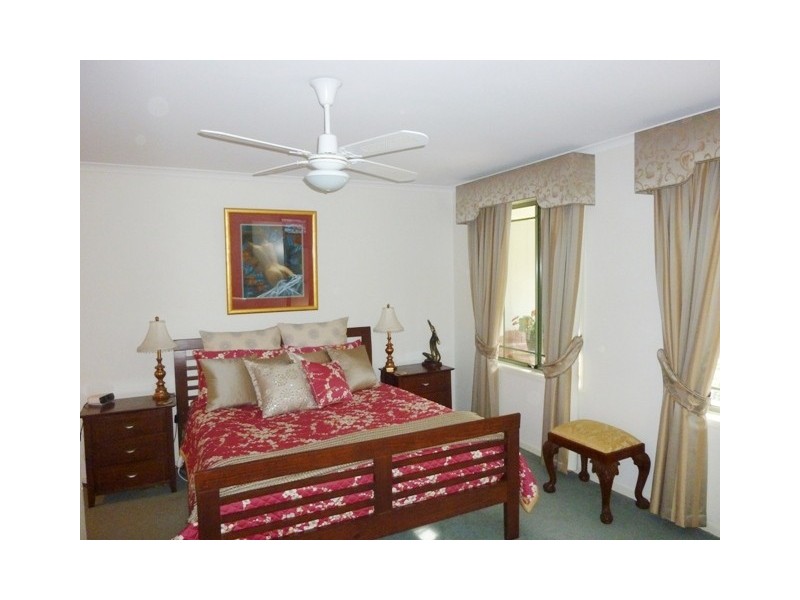 6 Warenda Road, Clare SA 5453