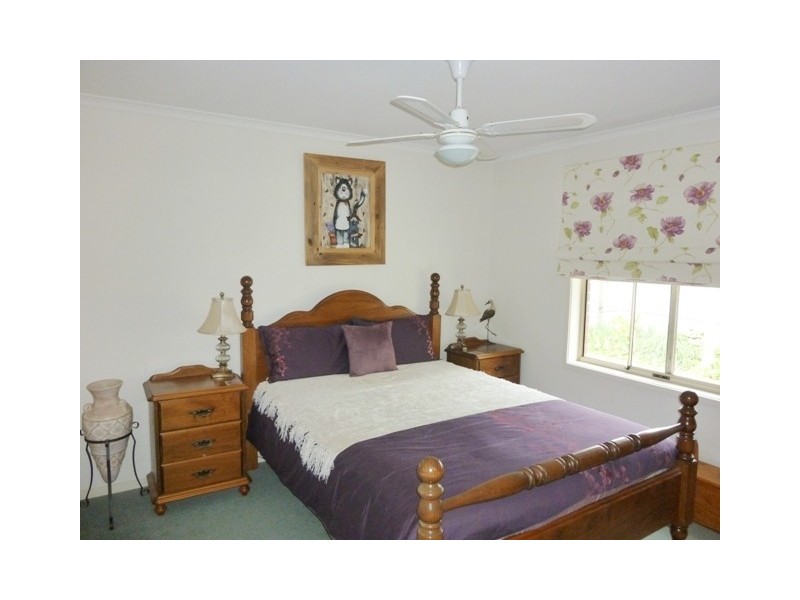 6 Warenda Road, Clare SA 5453