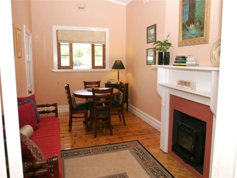 9 Harriett Street, Clare SA 5453