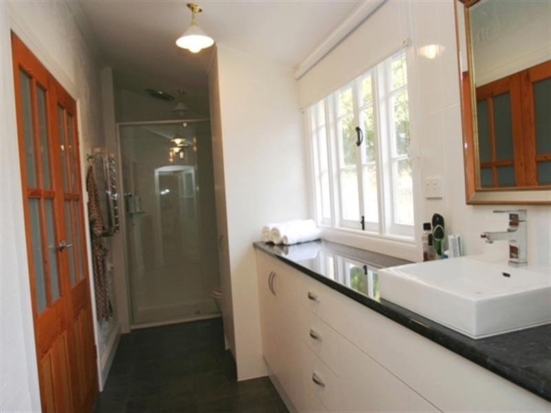 9 Harriett Street, Clare SA 5453