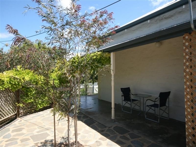 9 Harriett Street, Clare SA 5453