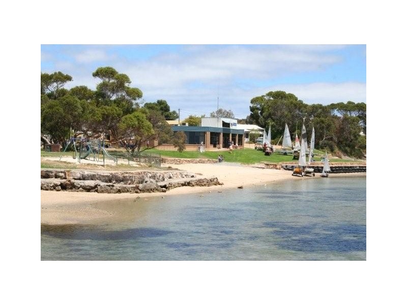 147 Esplanade, Coffin Bay SA 5607