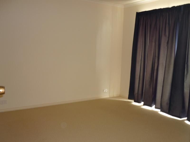 11 Pandappa Drive, Clare SA 5453