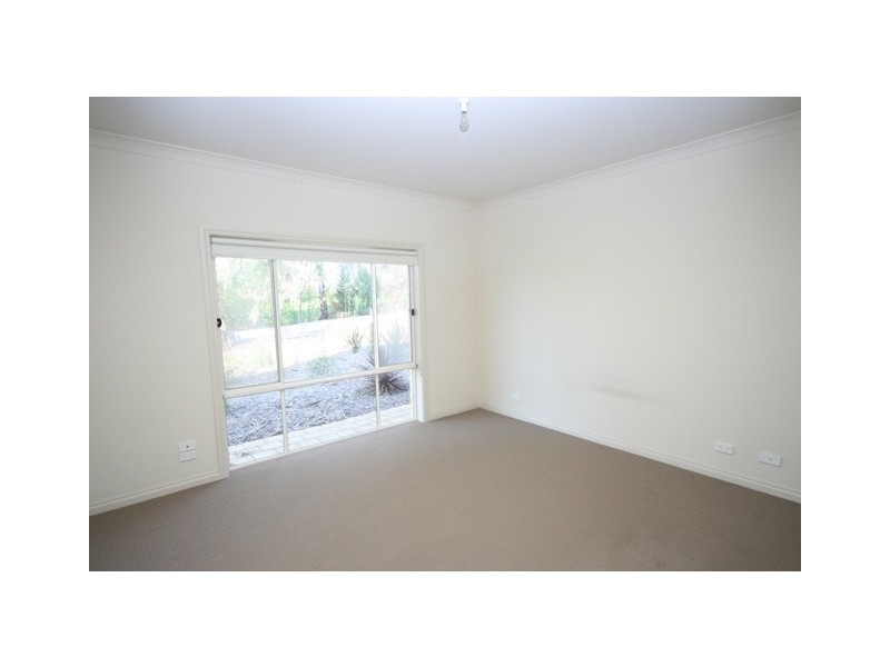 8/372 Main North Road, Clare SA 5453