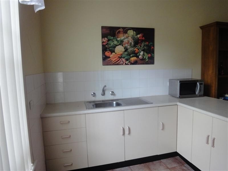 3 Dominic Street, Clare SA 5453