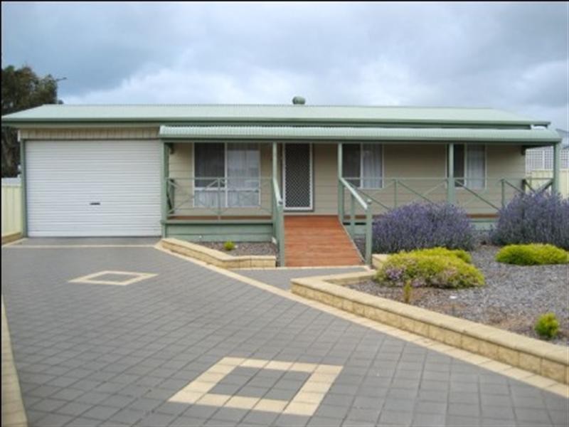 17 Burford Avenue, Ardrossan SA 5571